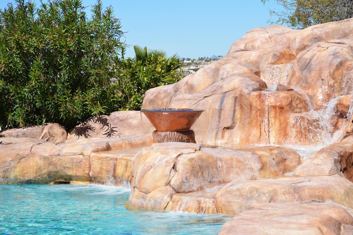How to Set Up a Relaxing Backyard Pool Area