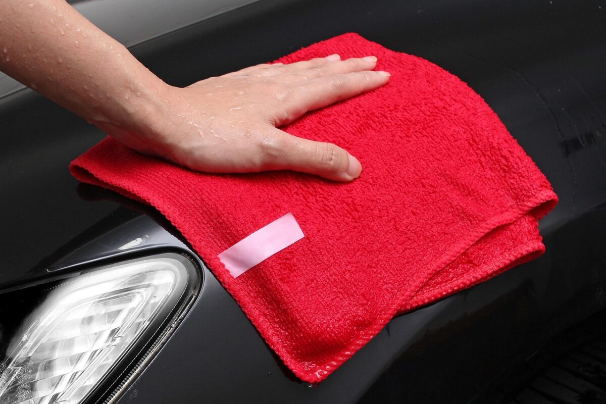 Microfiber cloths: what GSM means and why yours stopped working