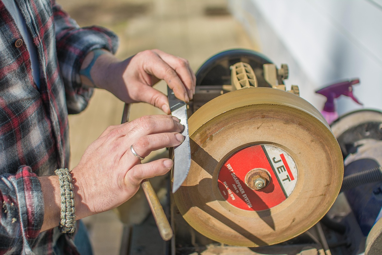 The sharpener built into your knife block: help or harm?
