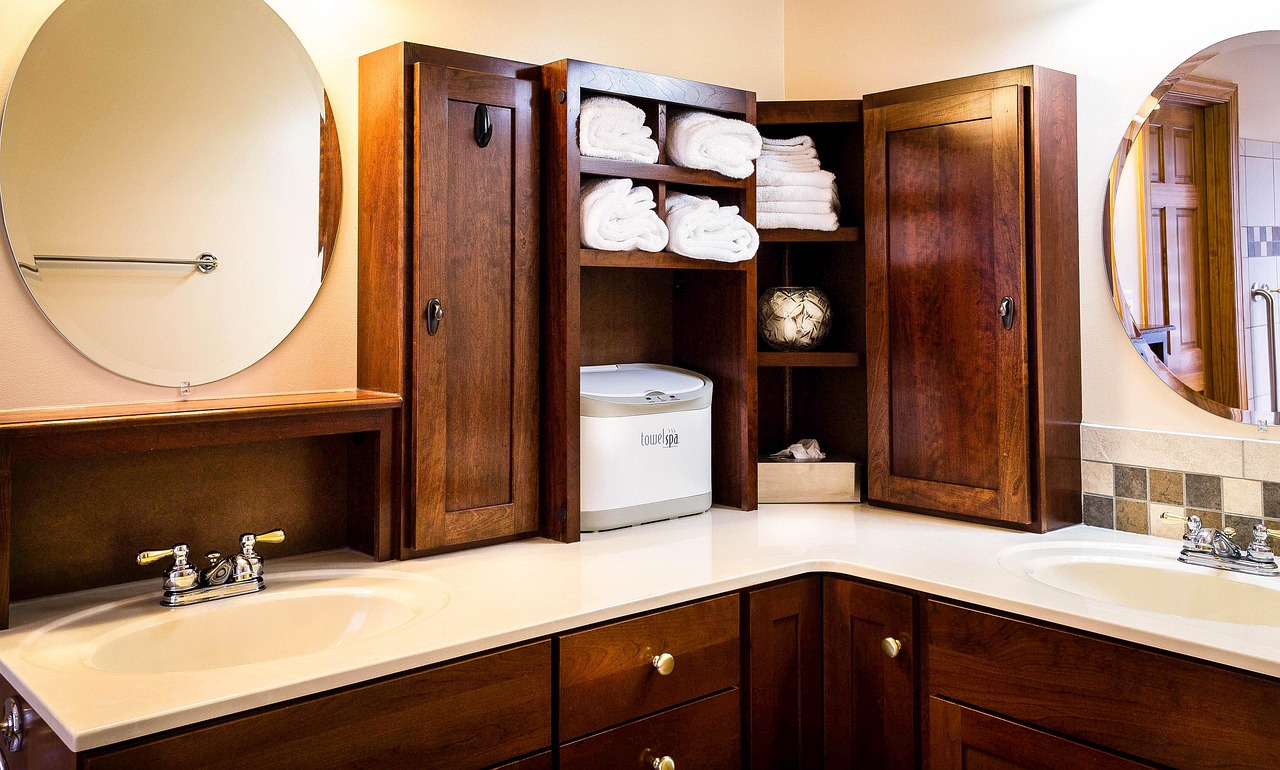 Adhesive shower caddy mounted on tile