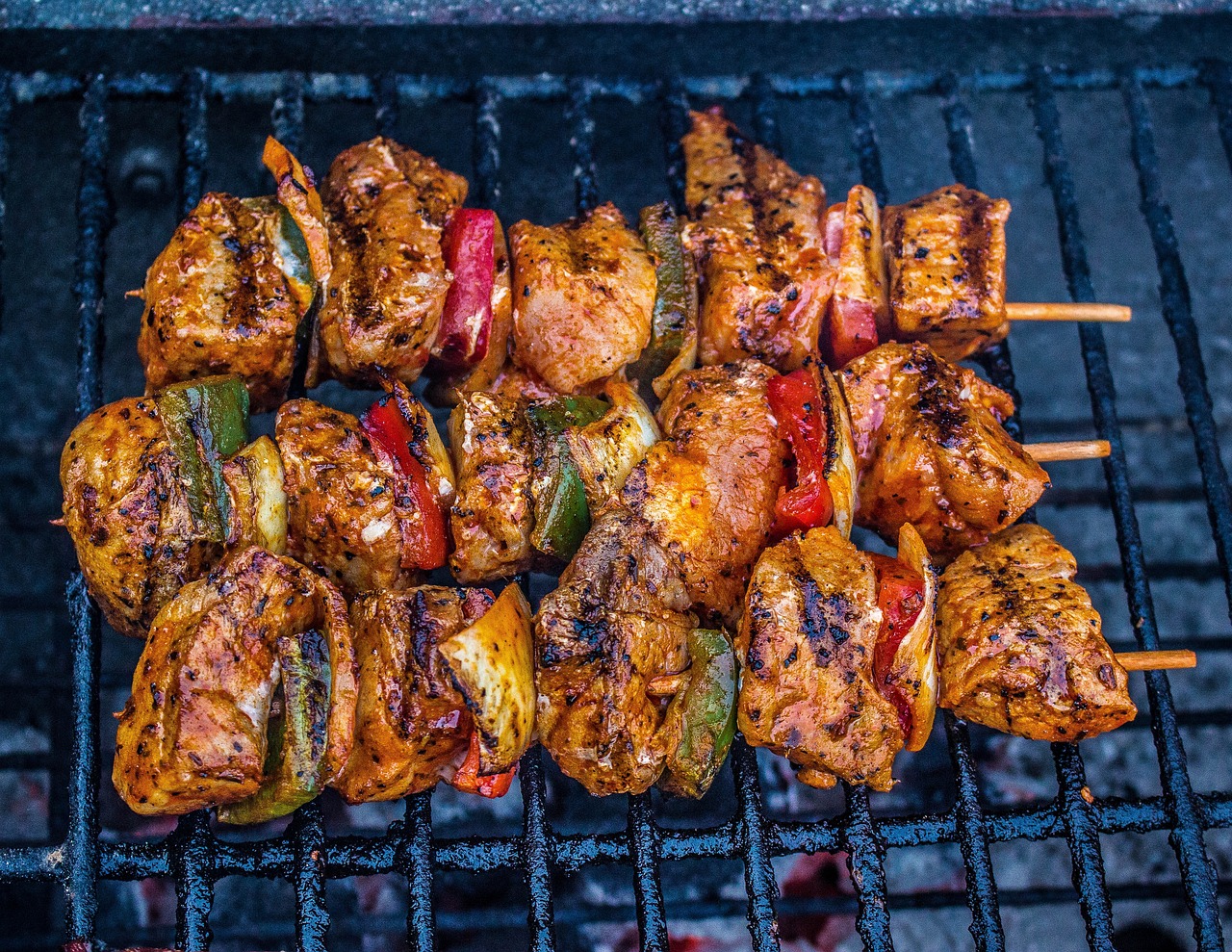 Direct vs Indirect Heat: Charcoal Grilling Techniques Explained