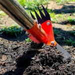 Versatile 60-inch Detachable Weeding Rake - Hình 2