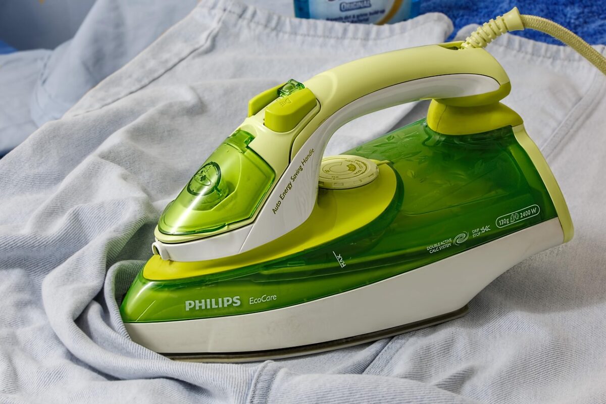 How to Iron Clothes Properly Without Damaging Them