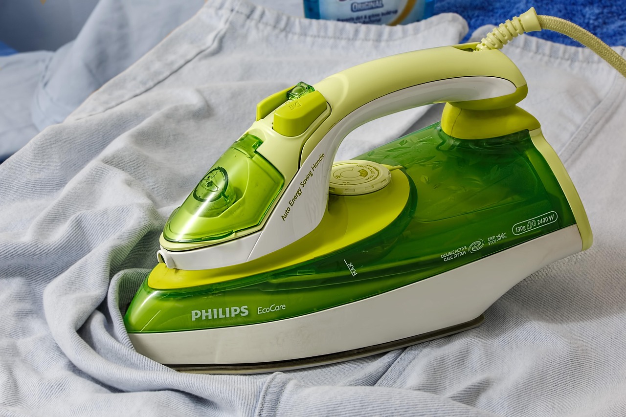 How to Iron Clothes Properly Without Damaging Them