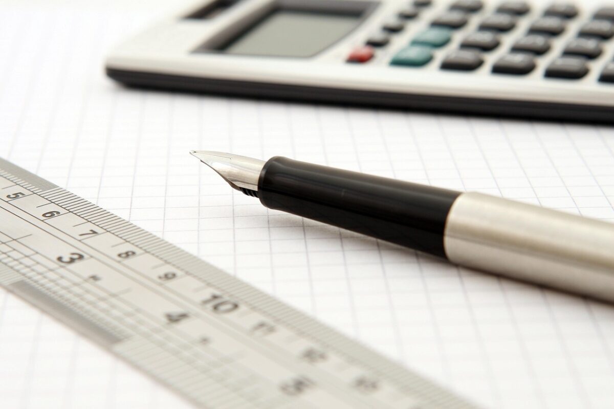 Five Calculator Mistakes That Look Like Maths Errors