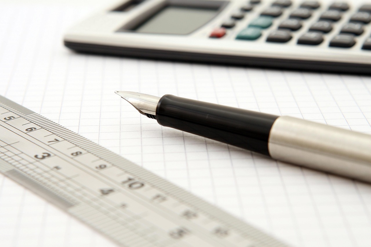 Five Calculator Mistakes That Look Like Maths Errors