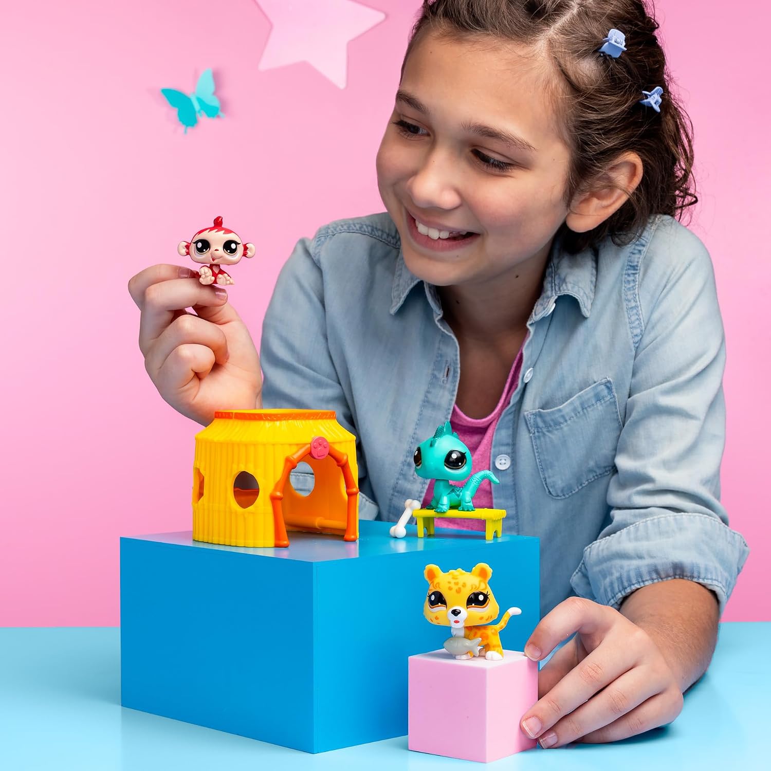 Littlest Pet Shop Petfluencer Mini Pet Set with Collector Card