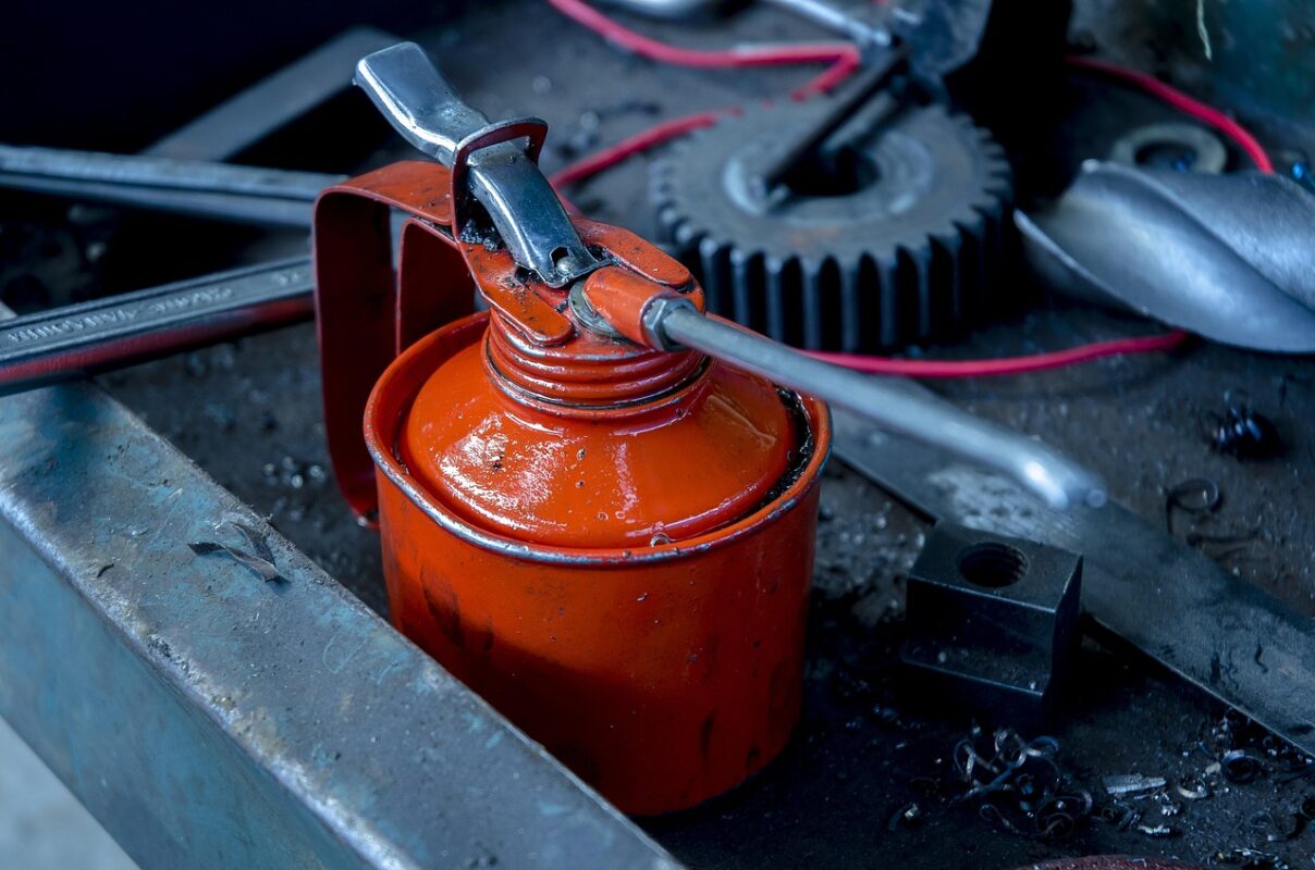 Oiling a Shredder, and the Other Maintenance Nobody Does
