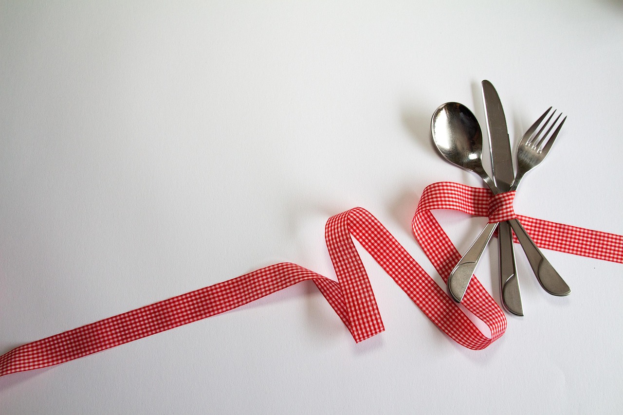 How to Choose Flatware and Cutlery That Lasts